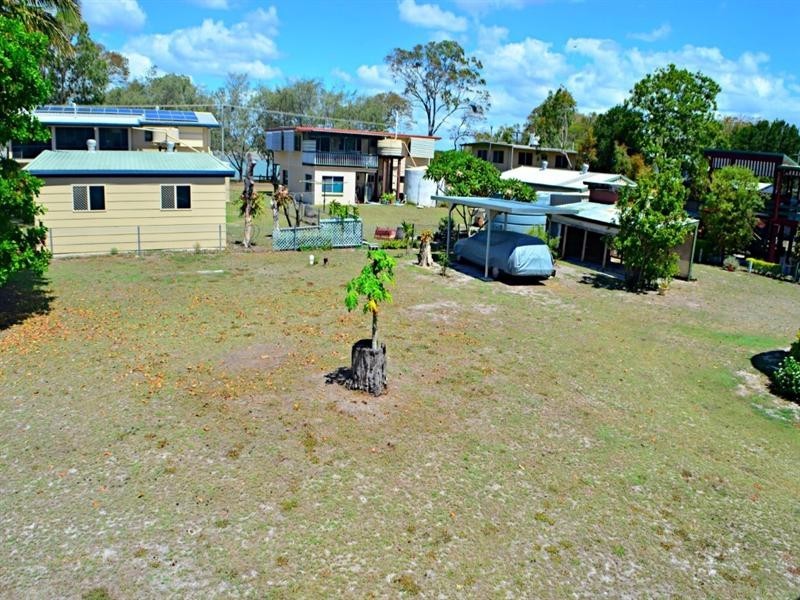 24 Manly Smith Drive, Walkers Point, Woodgate QLD 4660