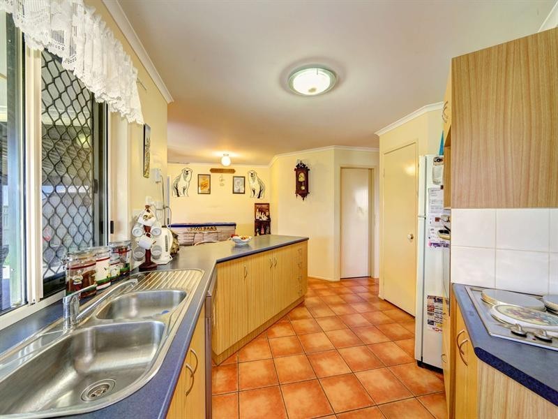 23 Clearview Avenue, Thabeban QLD 4670