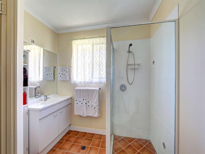23 Clearview Avenue, Thabeban QLD 4670