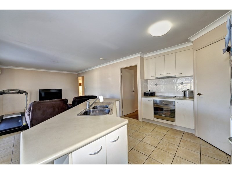 6 Hopton Place, Bundaberg North QLD 4670
