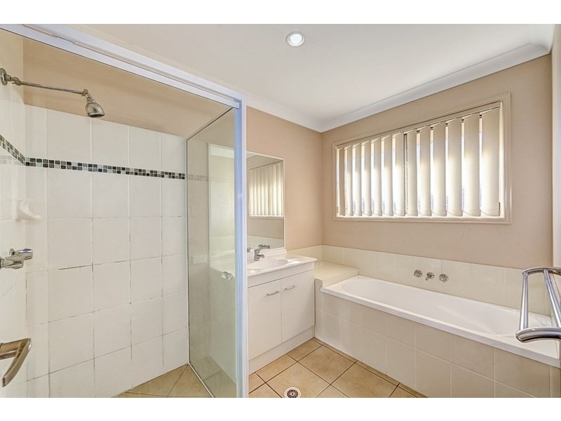 6 Hopton Place, Bundaberg North QLD 4670