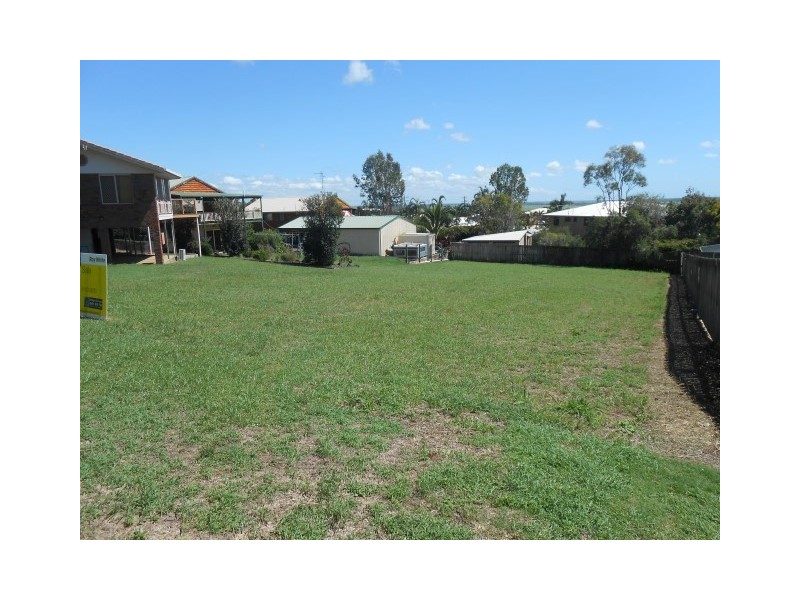 18 Bayview Terrace, Qunaba QLD 4670