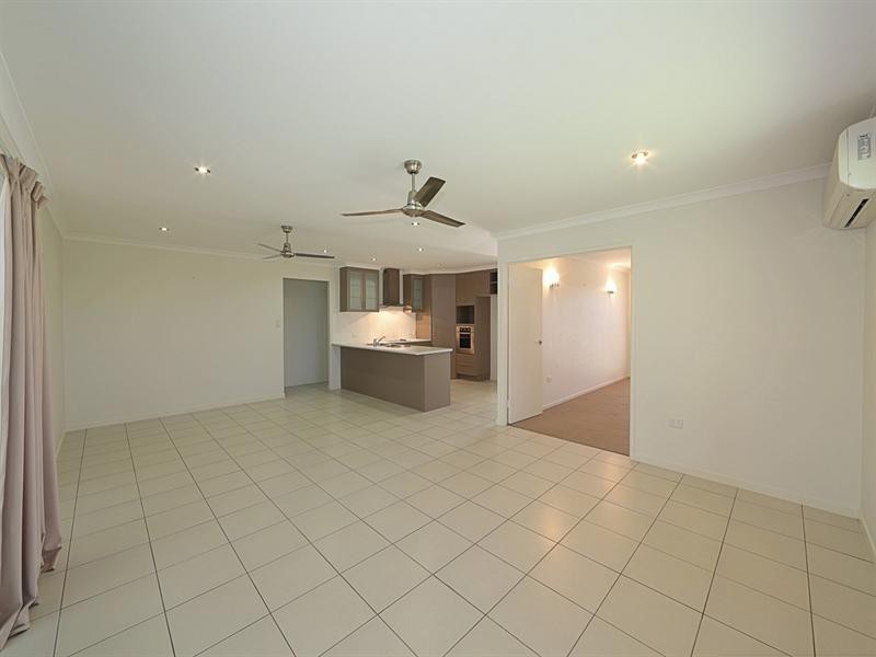 10 Sanctuary Drive, Ashfield QLD 4670