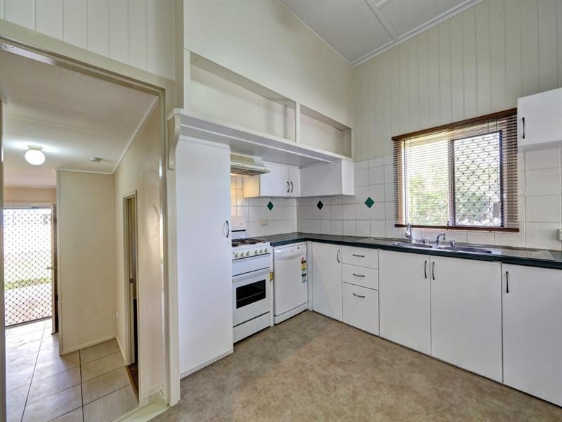 1 Briggenshaw Street, Kepnock QLD 4670