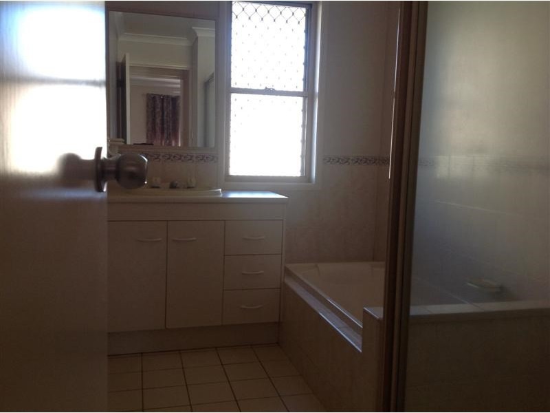 19 Pettigrew Drive, Kalkie QLD 4670