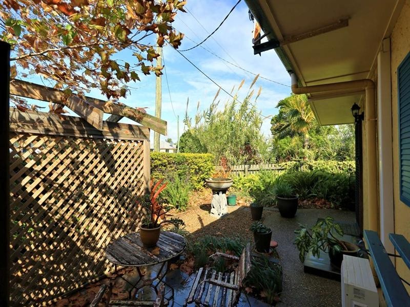 9 High Street, Walkervale QLD 4670