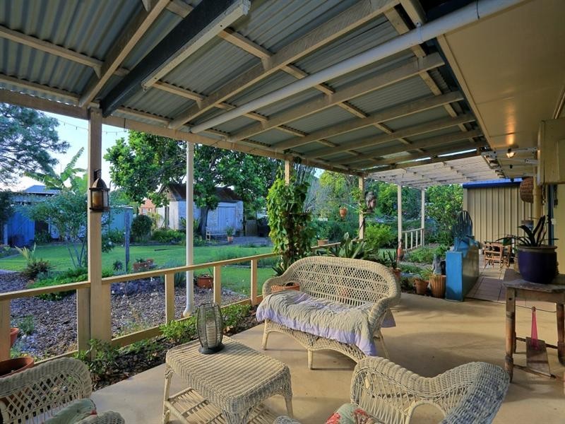 9 High Street, Walkervale QLD 4670