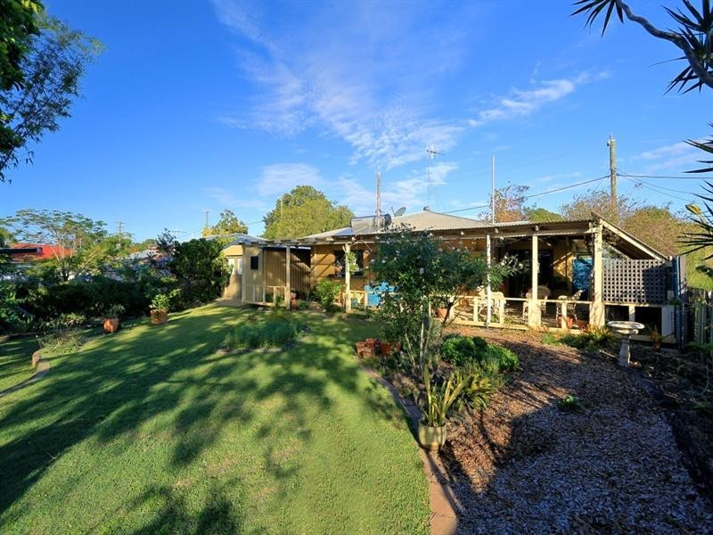 9 High Street, Walkervale QLD 4670