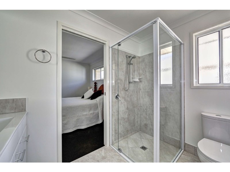 148 McCarthy Road, Avenell Heights QLD 4670