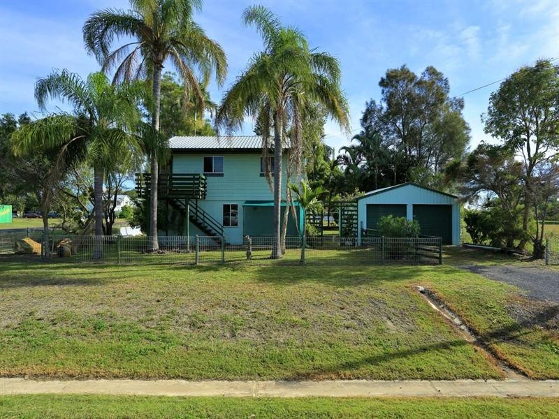 7 Duffy Street, Burnett Heads QLD 4670