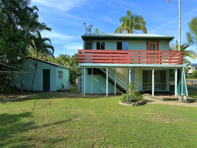 7 Duffy Street, Burnett Heads QLD 4670