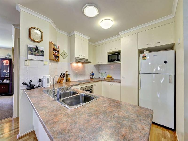 5 Fixter Avenue, Kalkie QLD 4670
