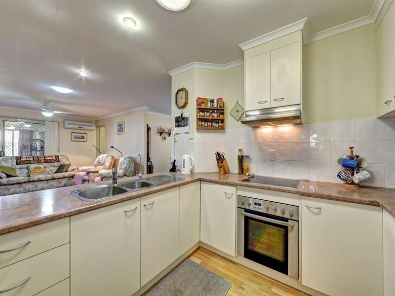 5 Fixter Avenue, Kalkie QLD 4670