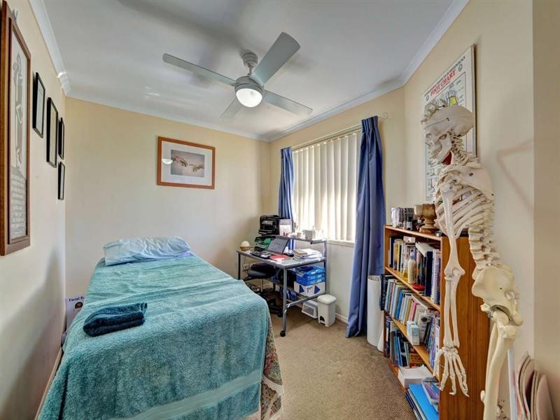 5 Fixter Avenue, Kalkie QLD 4670