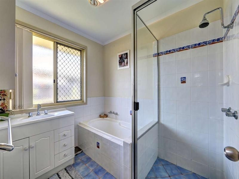 5 Fixter Avenue, Kalkie QLD 4670