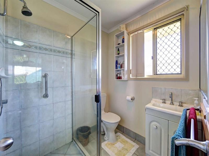 5 Fixter Avenue, Kalkie QLD 4670