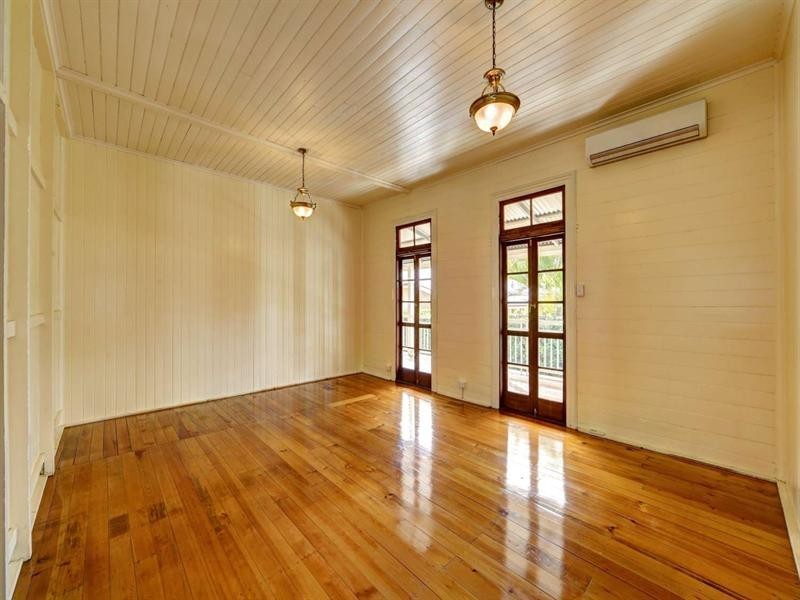 1 Sims Road, Avenell Heights QLD 4670