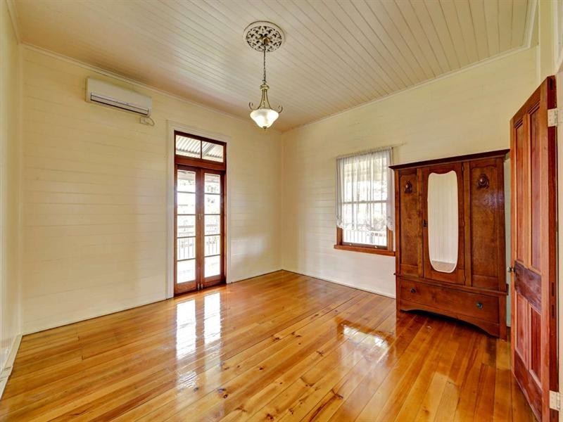 1 Sims Road, Avenell Heights QLD 4670