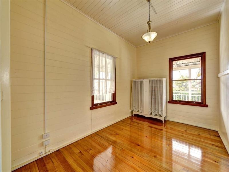 1 Sims Road, Avenell Heights QLD 4670