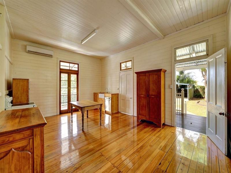 1 Sims Road, Avenell Heights QLD 4670