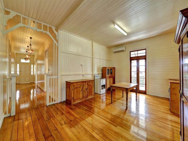 1 Sims Road, Avenell Heights QLD 4670