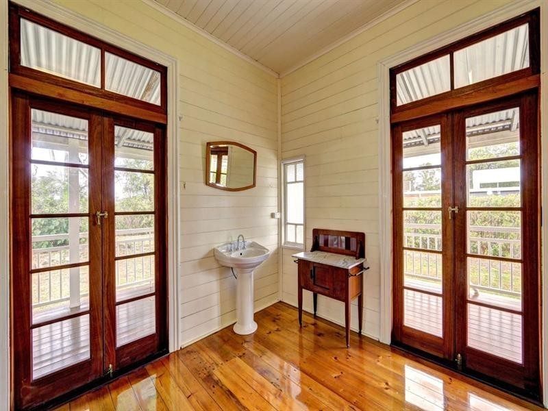 1 Sims Road, Avenell Heights QLD 4670