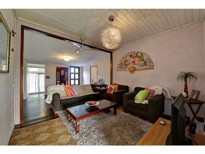 21 Grimwood Street, Bundaberg West QLD 4670