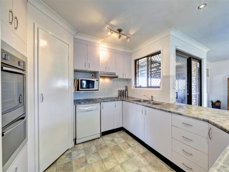 7 Finemore Crescent, Qunaba QLD 4670