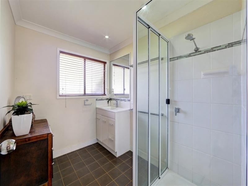 7 Finemore Crescent, Qunaba QLD 4670