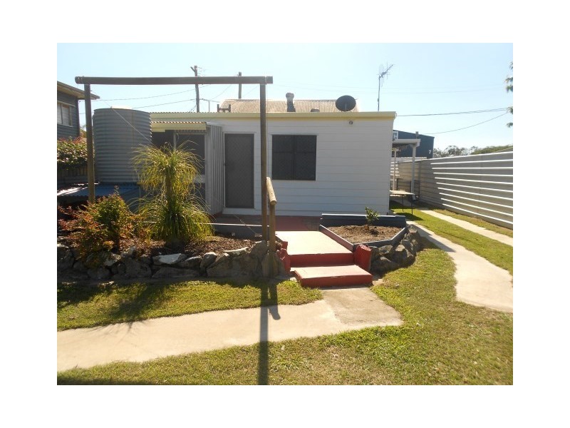 18 Hills Street, Bundaberg East QLD 4670