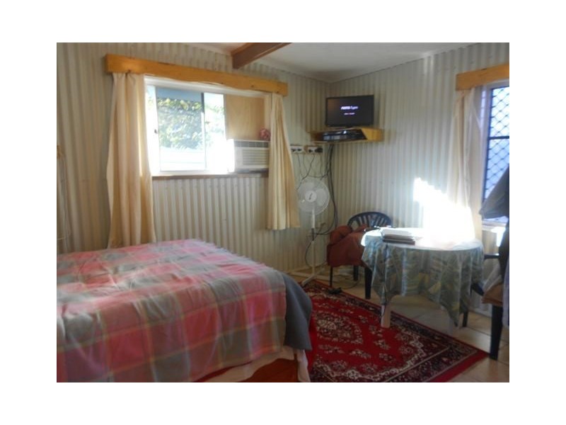 18 Hills Street, Bundaberg East QLD 4670