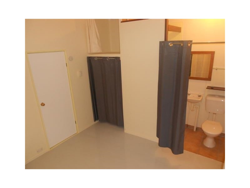 18 Hills Street, Bundaberg East QLD 4670