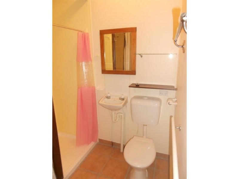 18 Hills Street, Bundaberg East QLD 4670