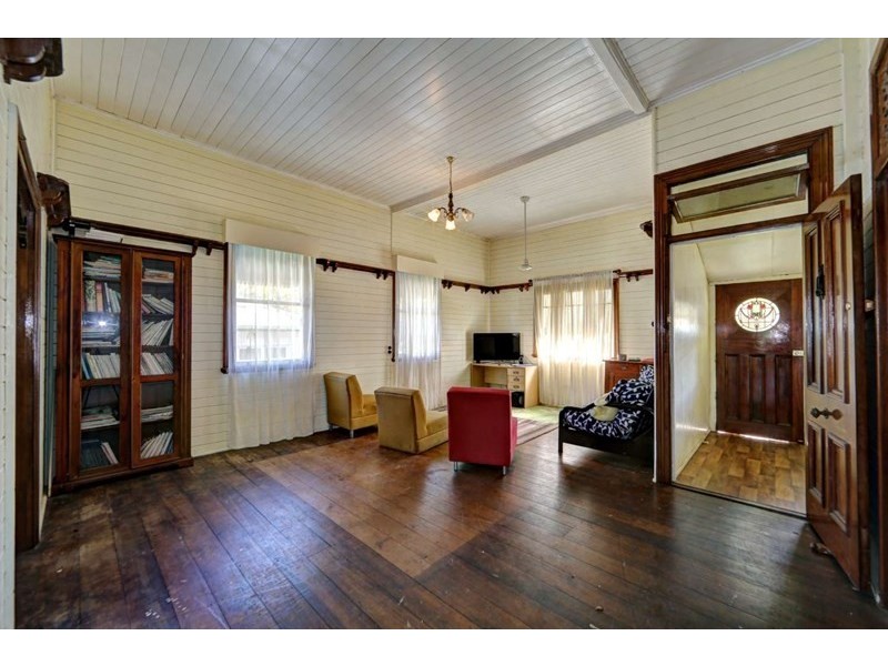 2 Rowland Street, Bundaberg South QLD 4670