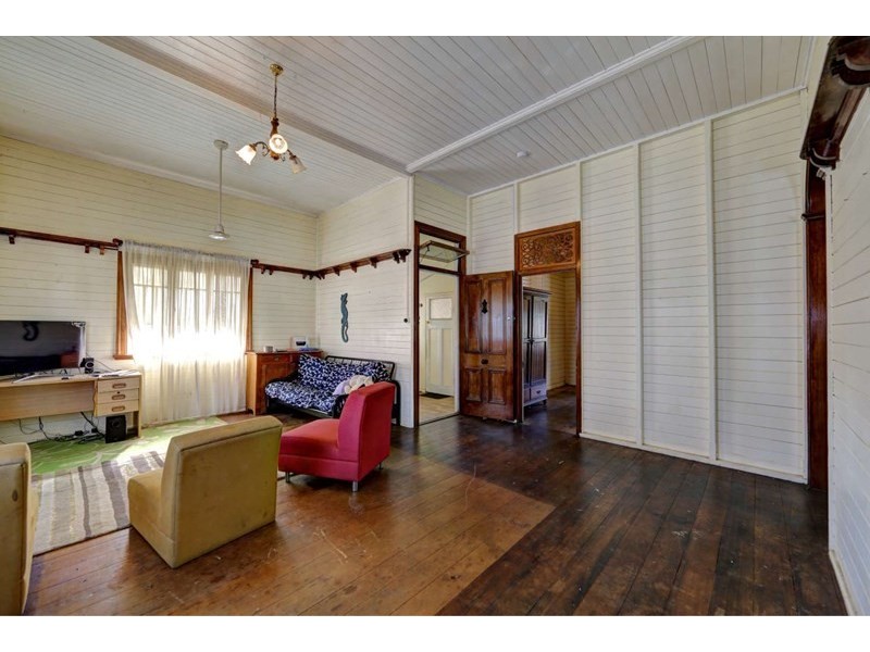 2 Rowland Street, Bundaberg South QLD 4670