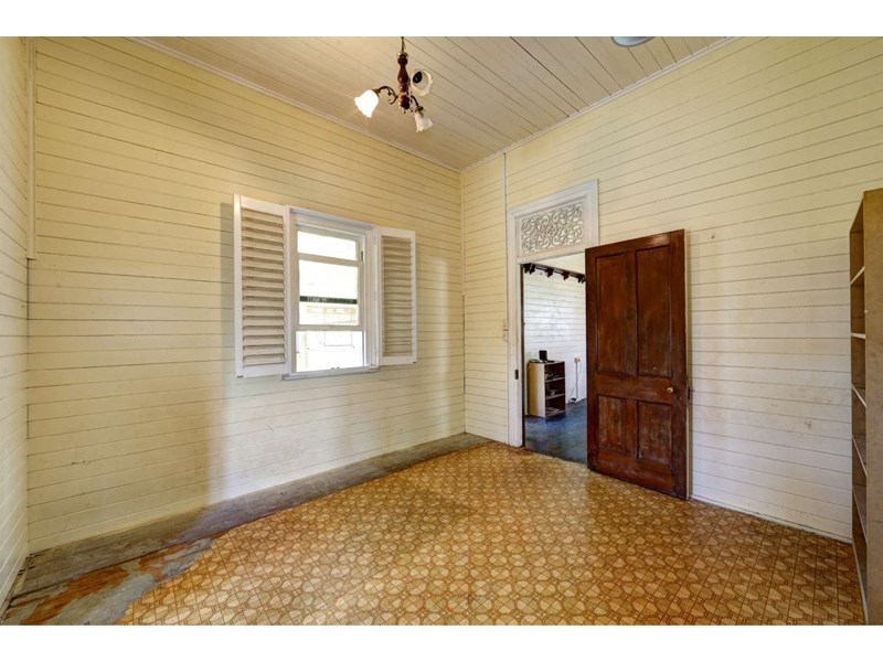 2 Rowland Street, Bundaberg South QLD 4670