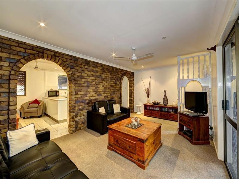 2 Norgrove Road, Branyan QLD 4670