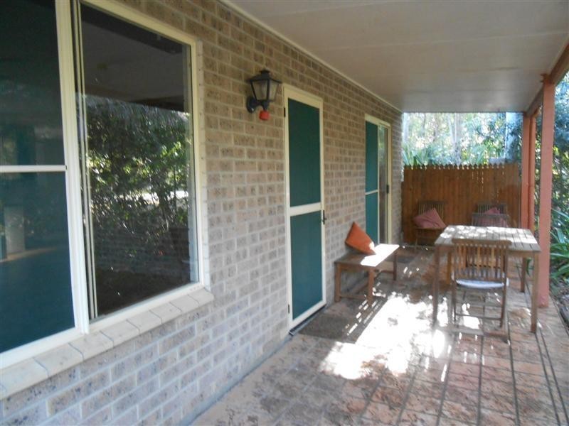 4 Kentia Avenue, Moore Park Beach QLD 4670