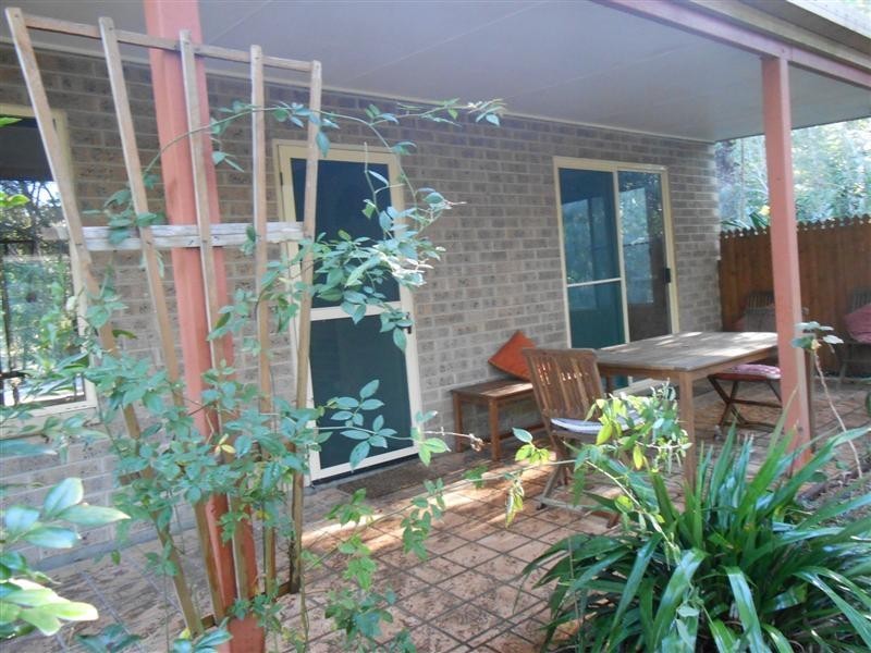 4 Kentia Avenue, Moore Park Beach QLD 4670