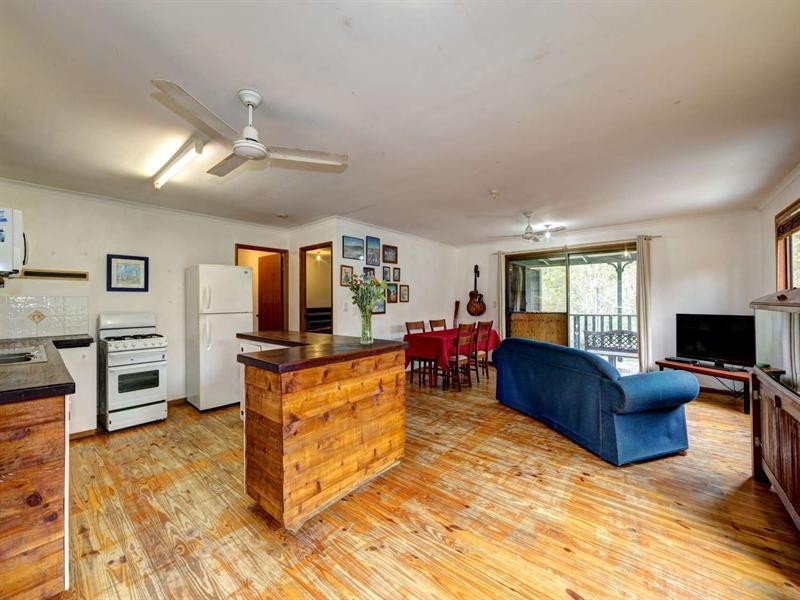 159 Hills Road, South Bingera QLD 4670