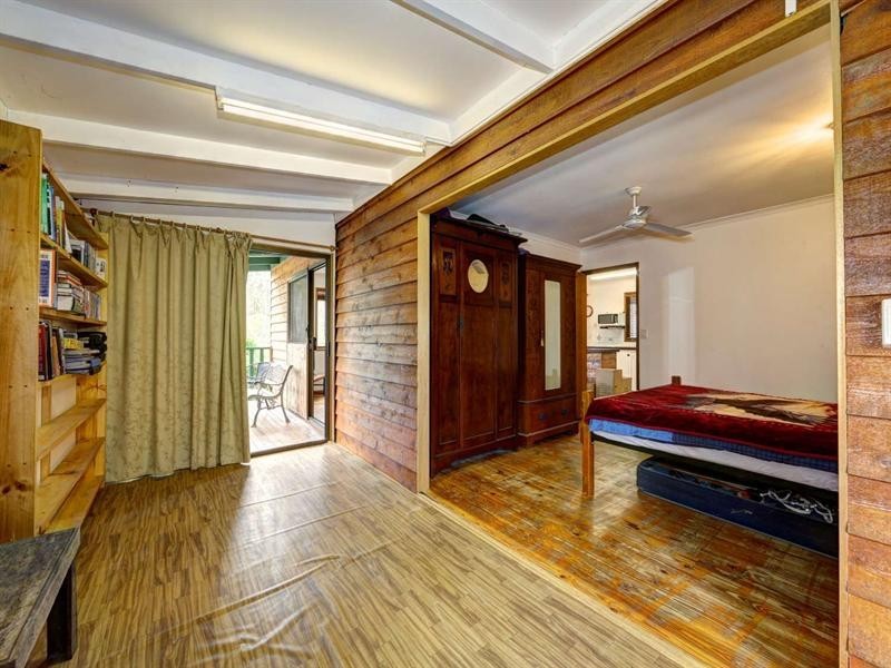 159 Hills Road, South Bingera QLD 4670