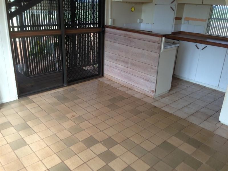 5 Hummock Road, Qunaba QLD 4670