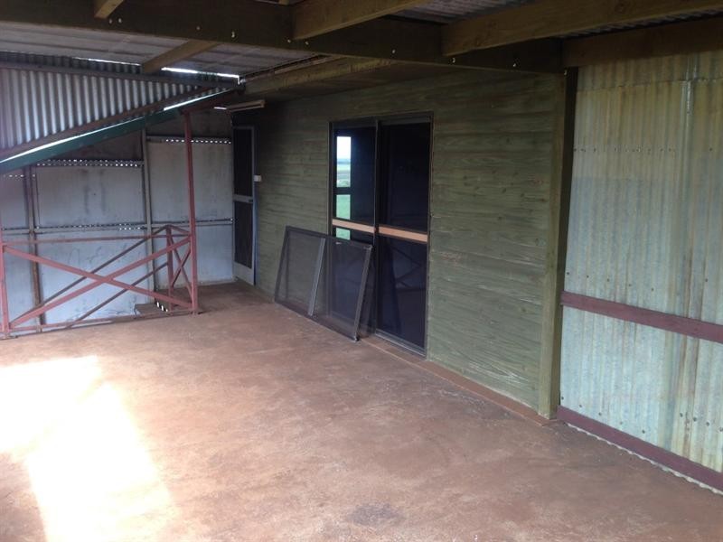 5 Hummock Road, Qunaba QLD 4670