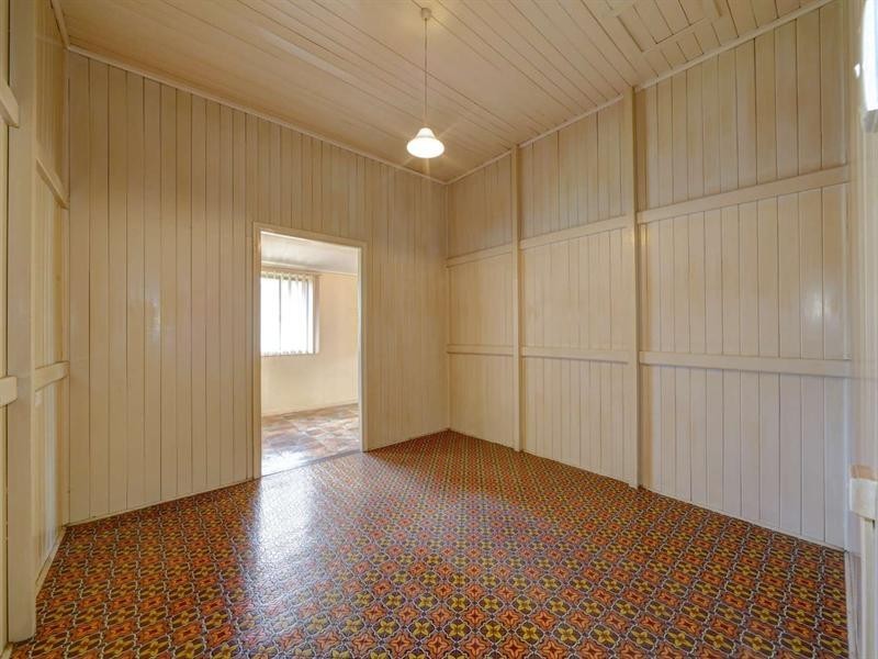 75 Crofton Street, Bundaberg West QLD 4670