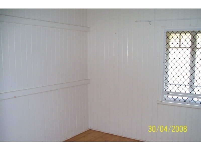 8 Mason Street, Mount Perry QLD 4671