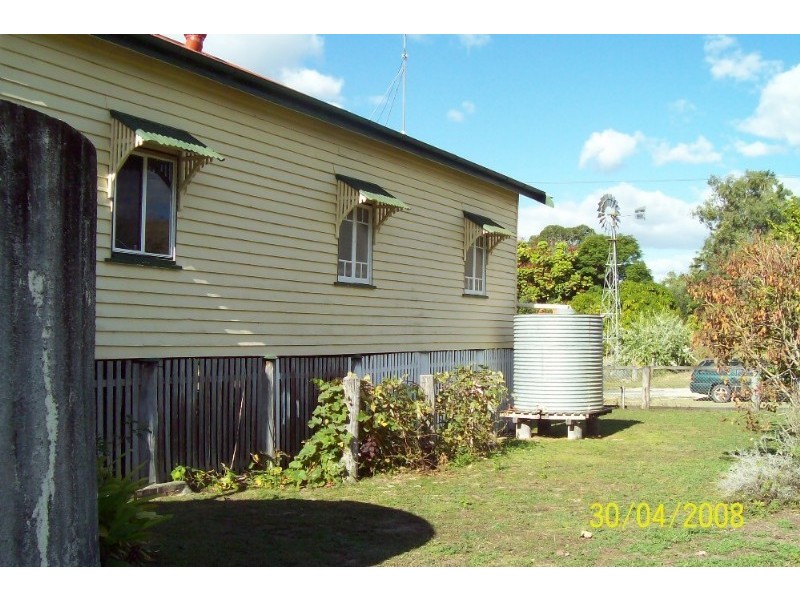 8 Mason Street, Mount Perry QLD 4671