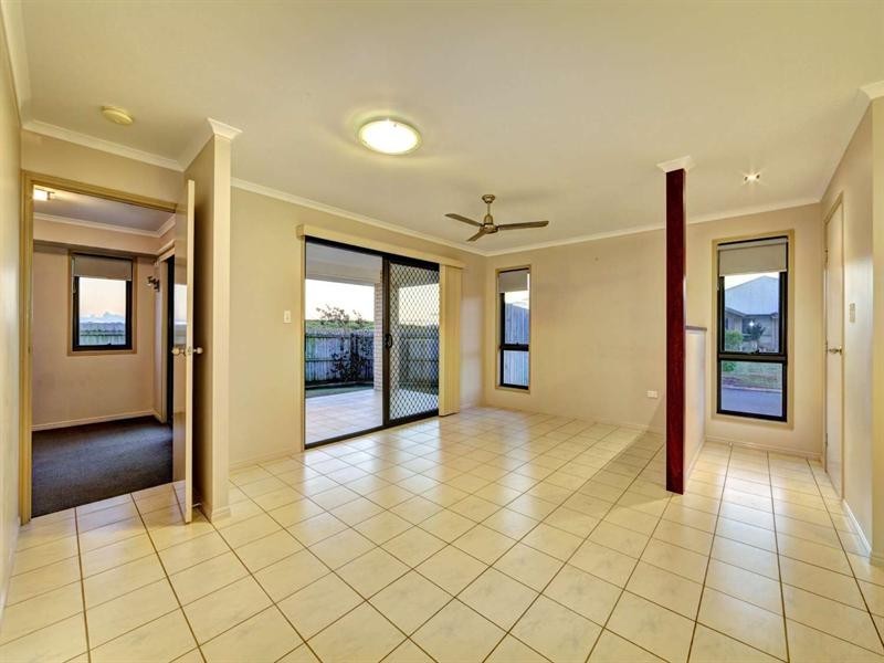 2/22 Scherer Boulevard, Kepnock QLD 4670