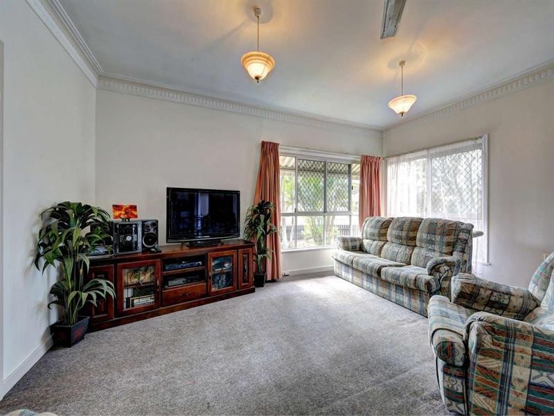 48 Hurst Street, Walkervale QLD 4670