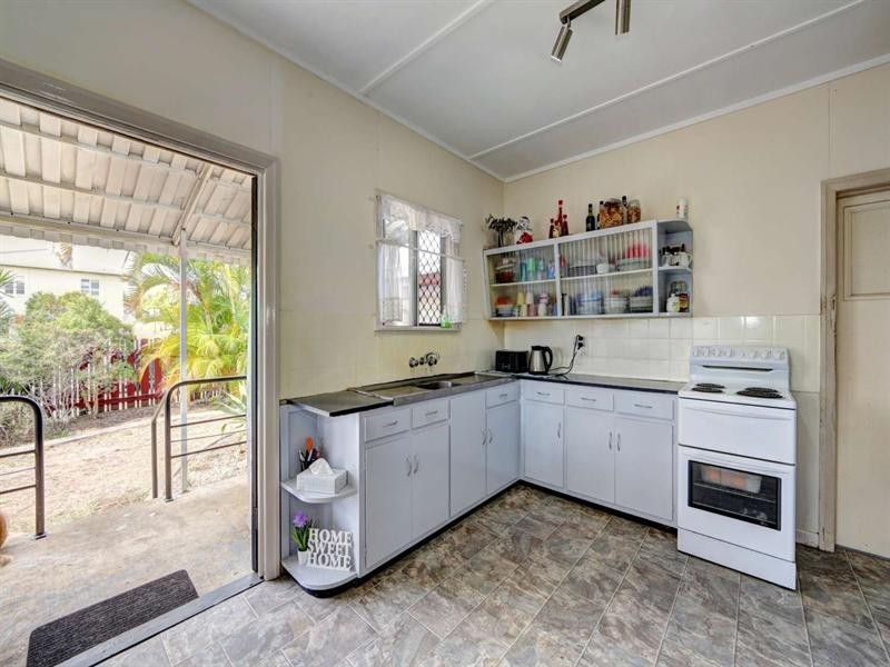 48 Hurst Street, Walkervale QLD 4670