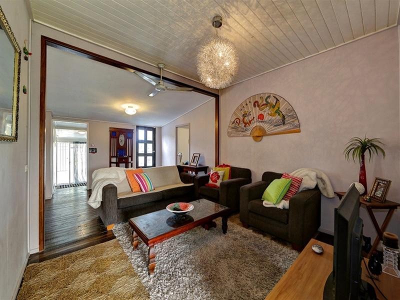 21 Grimwood Street, Bundaberg West QLD 4670